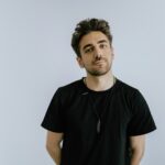 man wearing black t-shirt